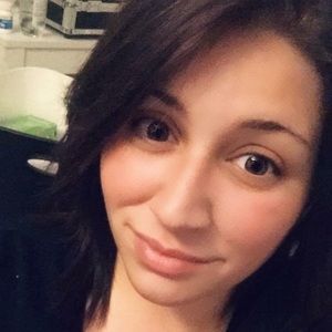 Meet your Posher, Rebecca